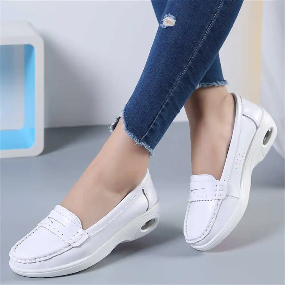 Dikke zool Slip-on witte train - Formal Men Daily Wear Slippers recensie en prijs