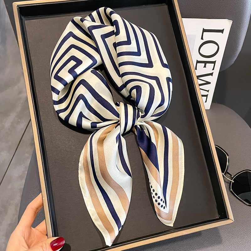 Luxe Merk Halsdoek Lente Vierk - Silk Tie Woven recensie en prijs