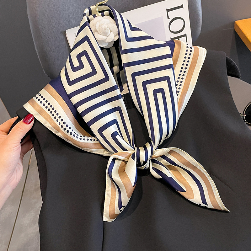 Luxe Merk Halsdoek Lente Vierk - Silk Tie Woven recensie en prijs